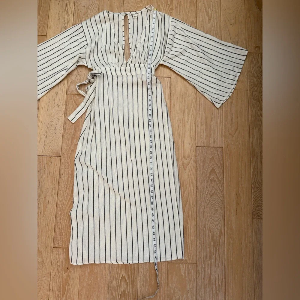 Billabong Striped Midi Wrap Dress Bell Sleeves V Neck Tie Waist Beach Vacation - Picture 10 of 14